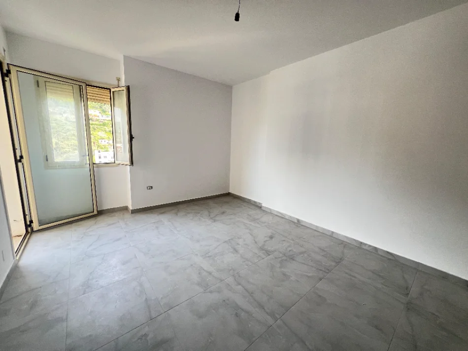 Vlore, shitet apartament 1+1 , 42 m² 99.000 € (Lungomare, Vlorë)