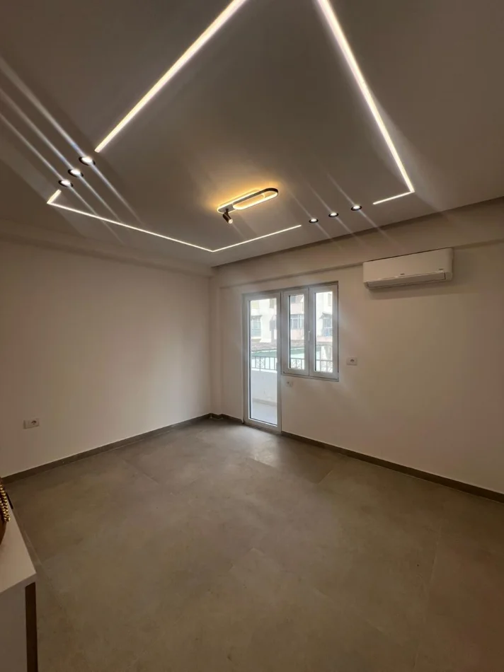 Durres, shitet apartament 2+1 Kati 3, 81 m² 160.000 € (Ish Rajoni)