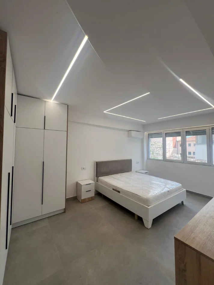 Durres, shitet apartament 2+1 Kati 3, 81 m² 160.000 € (Ish Rajoni)