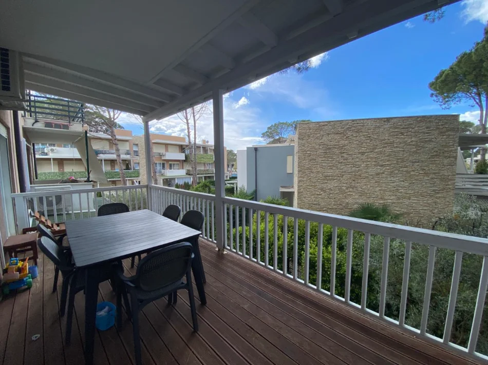 Durres, shitet apartament 2+1+Ballkon Kati 2, 77 m² 200.000 € (Gjiri i Lalzit)