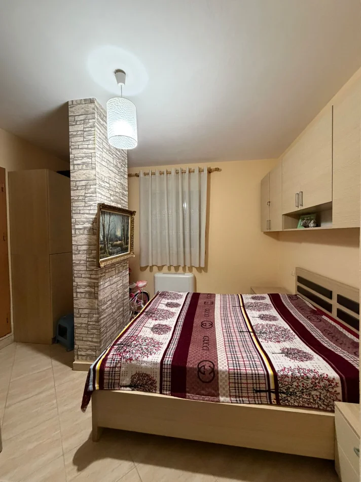 Tirane, shitet apartament Dublex Kati 7, 