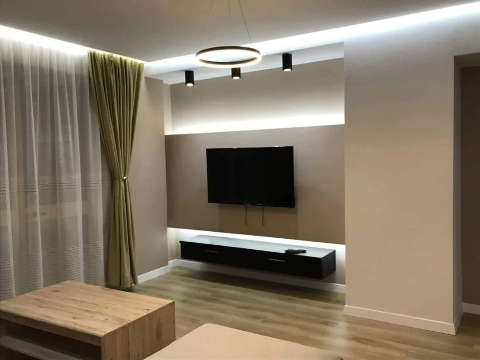 Jepet me qira apartament 1+1 Kati 2, 700 € ,Myslym Shyri