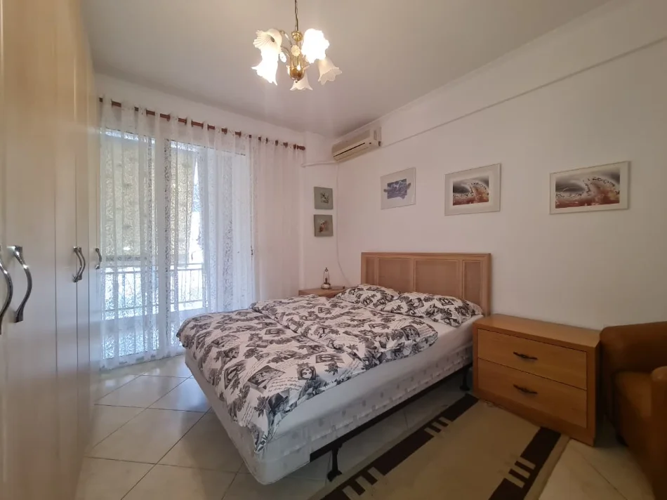 Tirane, jepet me qera apartament 1+1 Kati 5, 65 m² 650 € (Rruga Marko Boçari)
