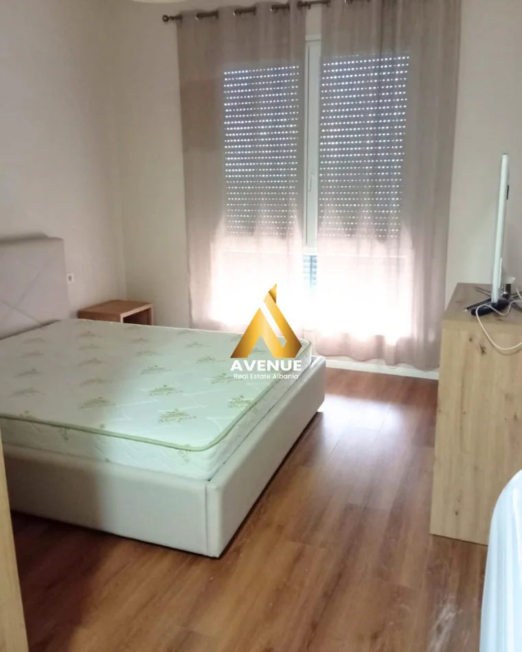 Tirane, jepet me qera apartament 2+1 , 100 m² 600 € (RRUGA 5 MAJI)