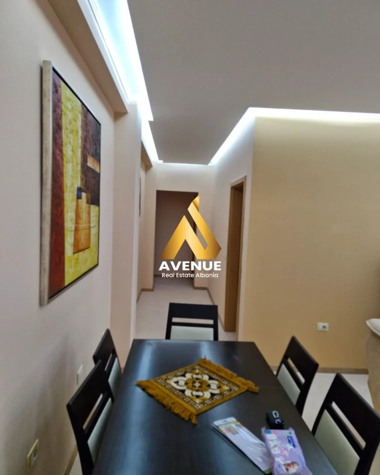 Tirane, jepet me qera apartament 2+1 Kati 8, 80 m² 700 € (Vail Shanto)