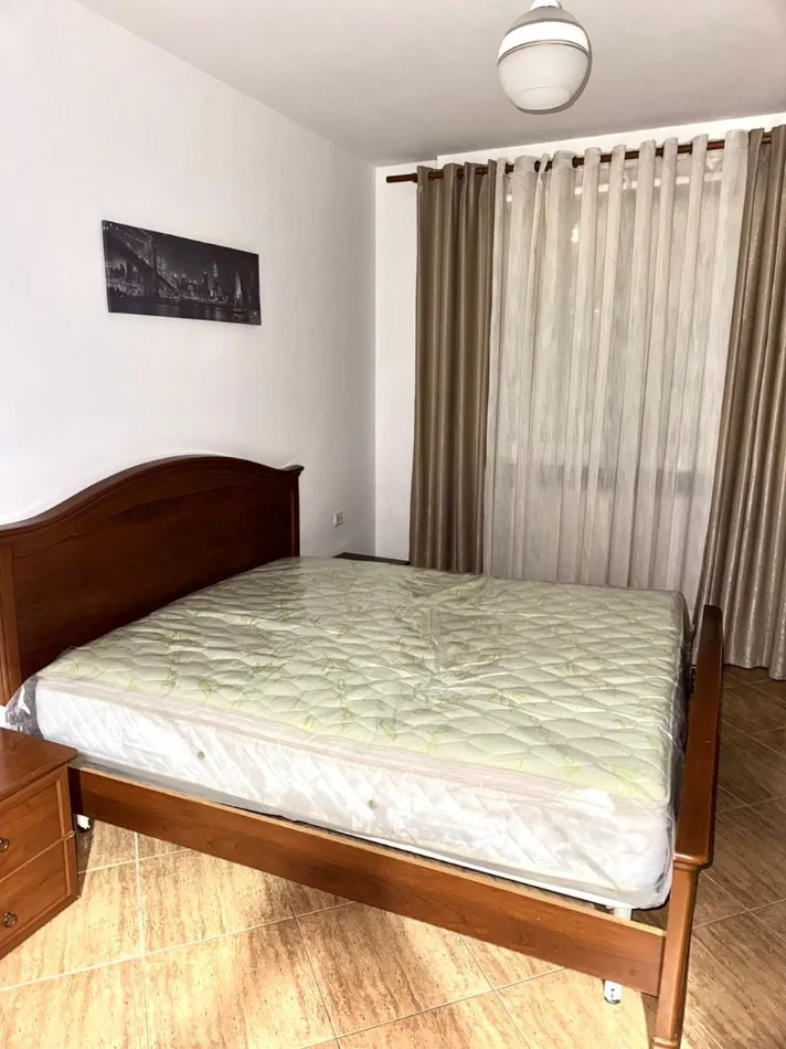 Tirane, jepet apartament 2+1 per qera Kati 3, 112 m² 700 €