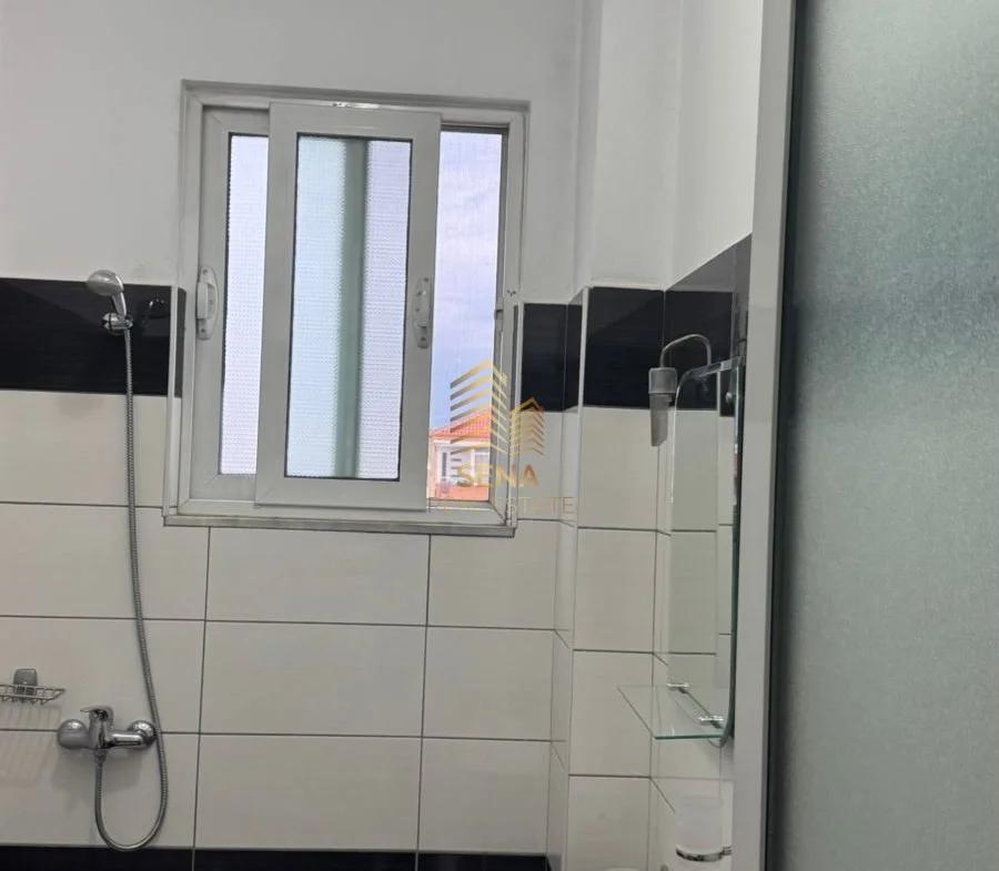 Tirane, jepet me qera apartament 1+1 Kati 3, 60 m² 450 € (5 Maji)