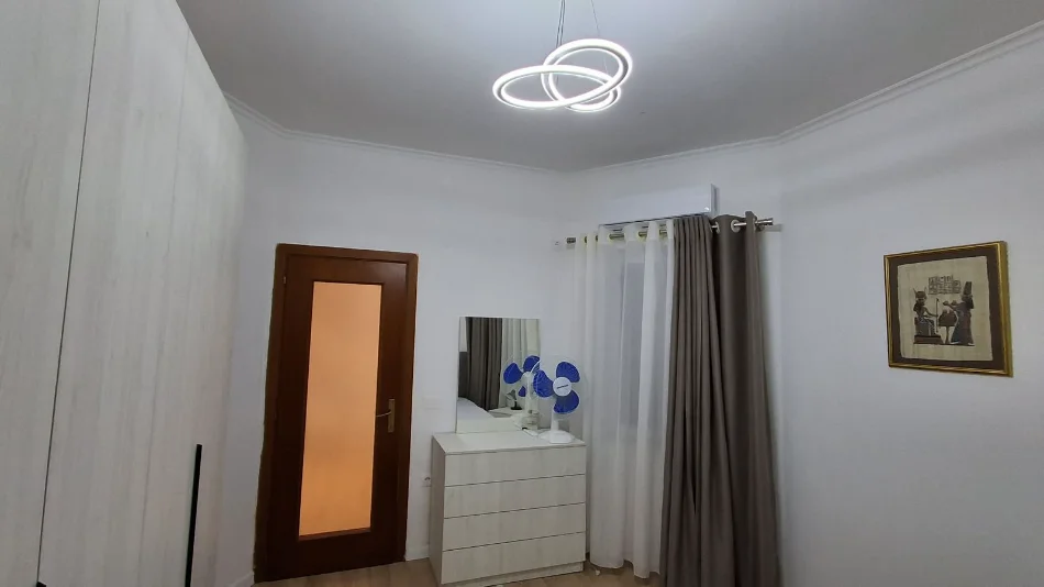 🏡 Jepet me Qera Kati i parë i një Vile në Qendër, 700 euro