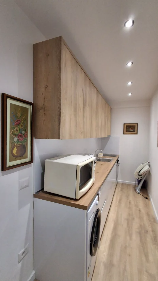 🏡 Jepet me Qera Kati i parë i një Vile në Qendër, 700 euro