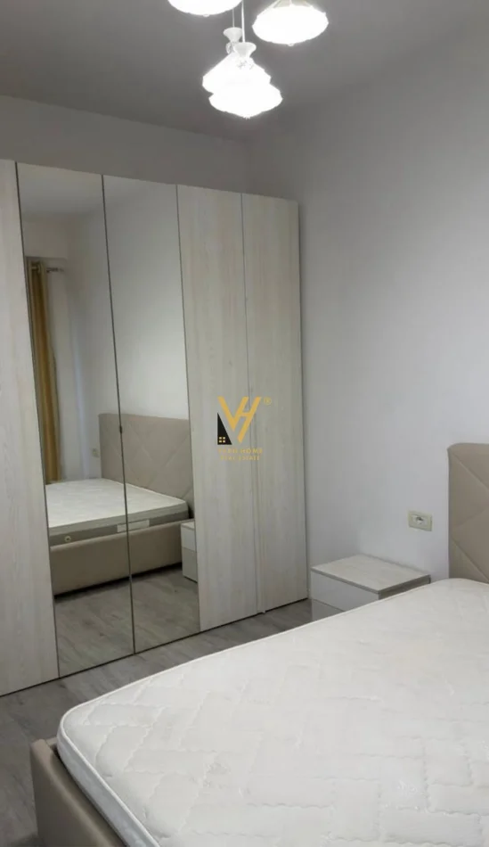 Tirane, jepet me qera apartament 2+1+Ballkon Kati 12, 78 m² 700 € (5 MAJI)