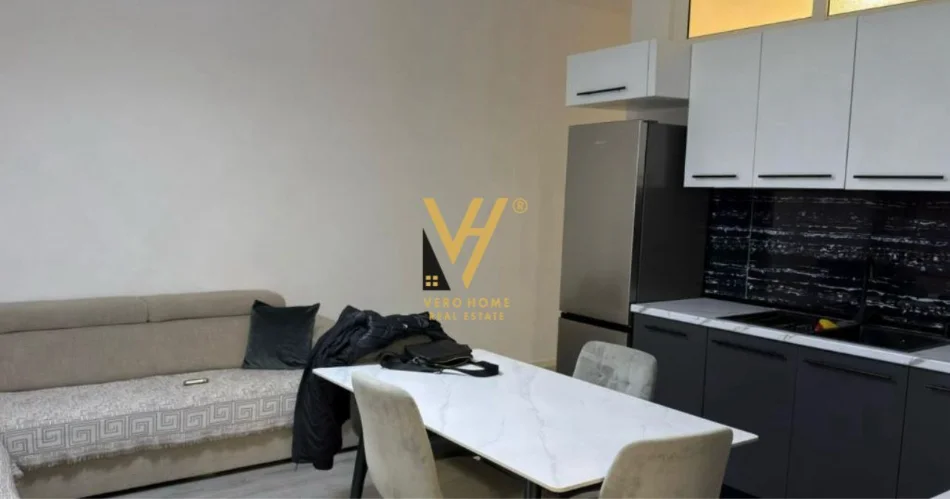 Tirane, jepet me qera apartament 2+1+Ballkon Kati 12, 78 m² 700 € (5 MAJI)