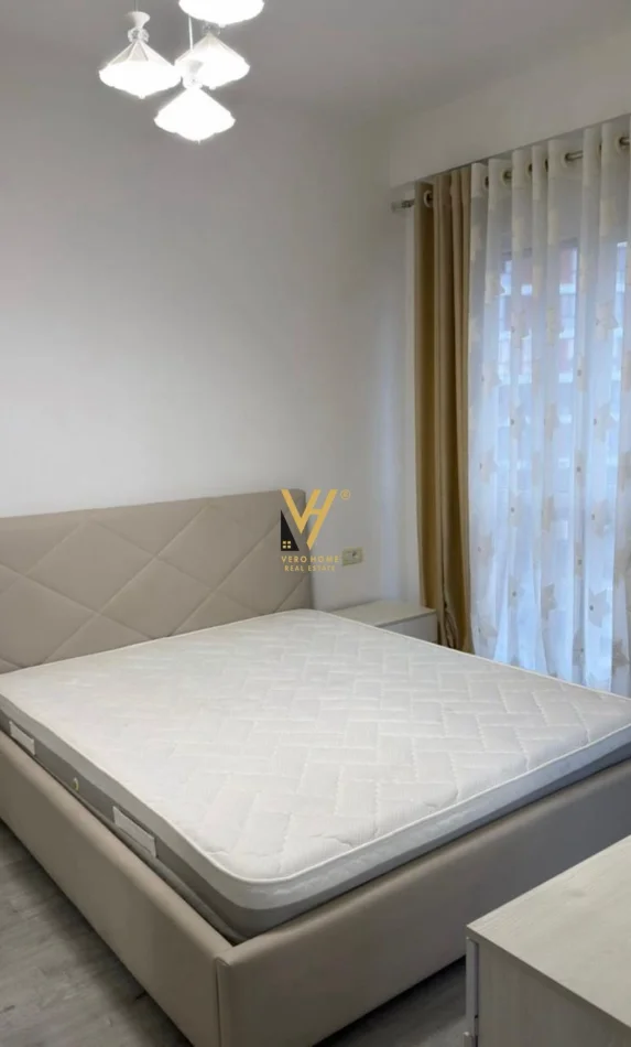 Tirane, jepet me qera apartament 2+1+Ballkon Kati 12, 78 m² 700 € (5 MAJI)