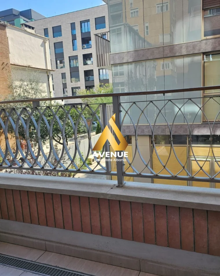 Tirane, jepet me qera apartament Kati 2, 74 m² 1.250 € (rruga papa gjon pali 2)