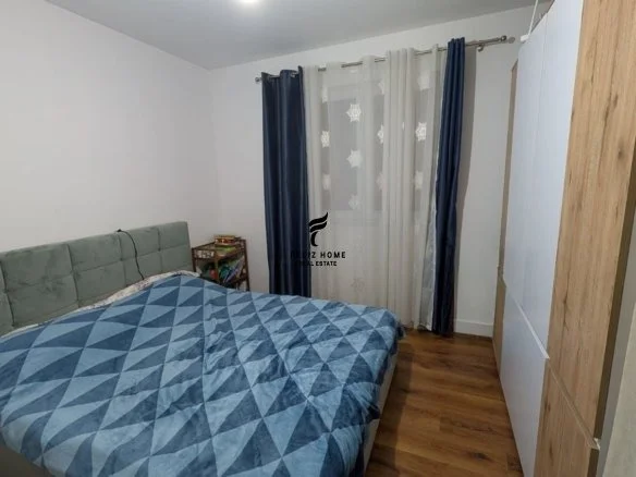 Tirane, shitet apartament 2+1+Ballkon Kati 3, 75 m² 165.000 € (ISH PARKU)