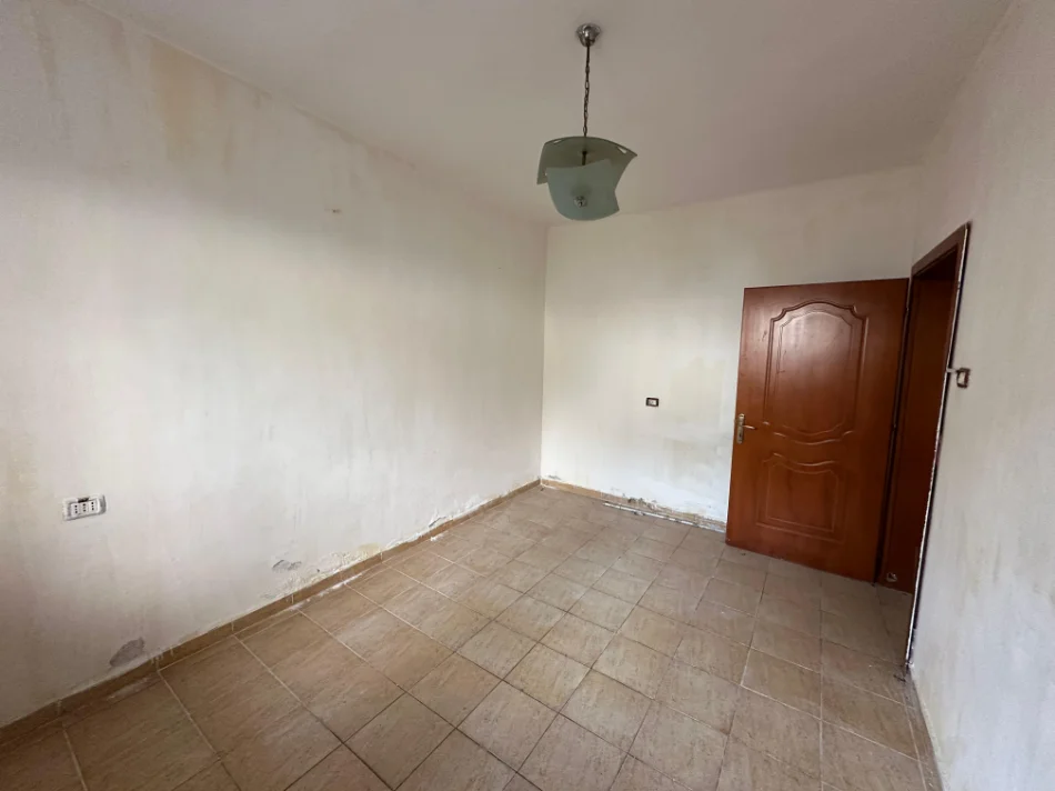 Durres, shitet apartament 1+1 Kati 1, 45 m² 33.000 € (Shkozet)