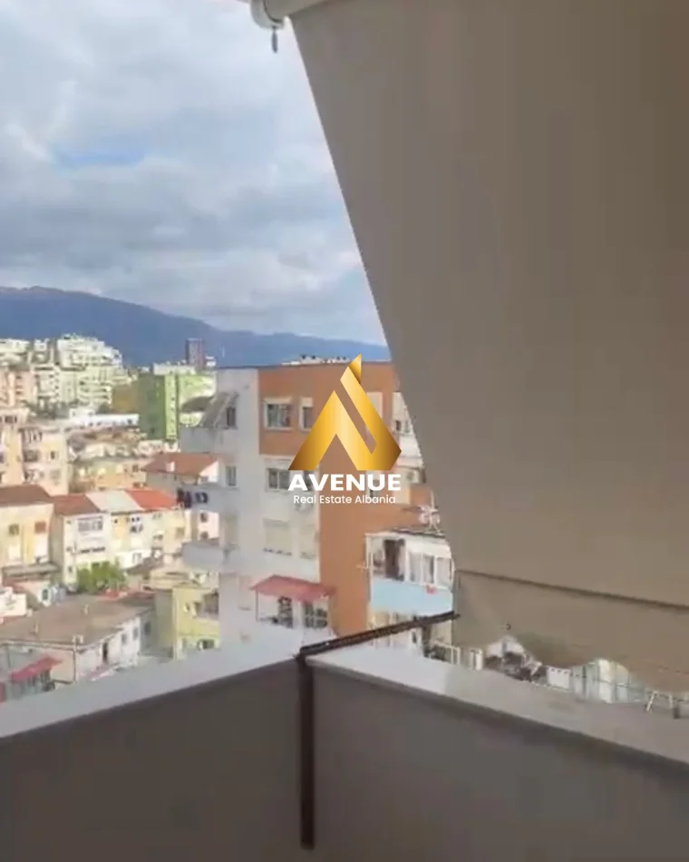 Tirane, jepet me qera apartament 2+1 Kati 8, 700 € (Vasil Shanto)