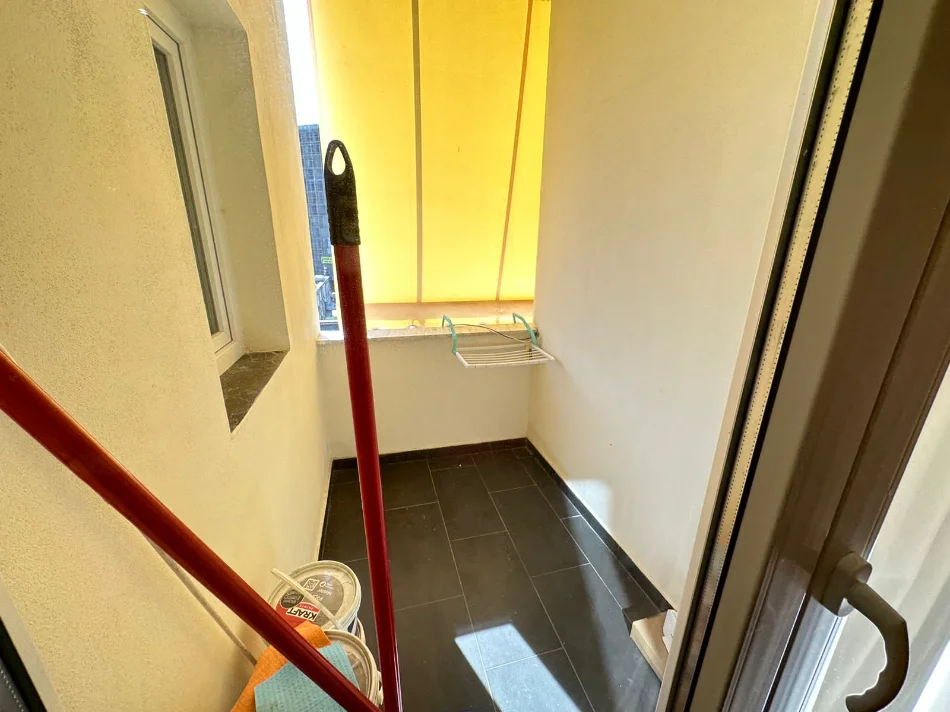Tirane, jepet me qera apartament 1+1 Kati 7, 55 m² 