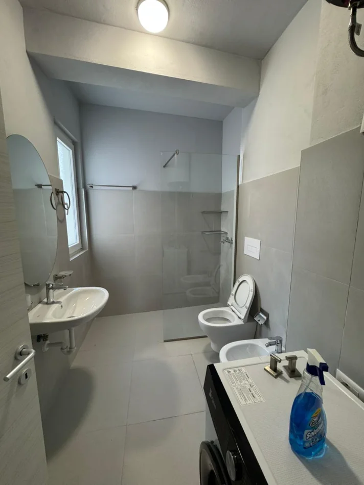 Tirane, jepet me qera apartament 2+1 Kati 6, 100 m² 750 € (RIVER RESIDENCE ASTIR)