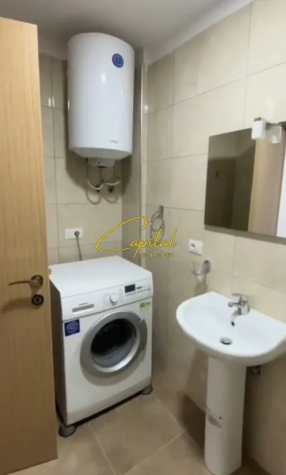 Tirane, jepet me qera apartament 3+1 Kati 2, 120 m² 500 € (5 MAJI)