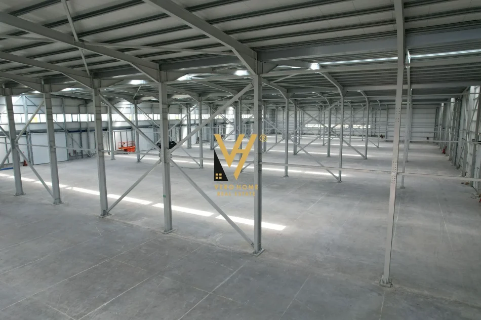 Tirane, jepet me qera magazine Kati 0, 6.200 m² 37.000 € (VORE)