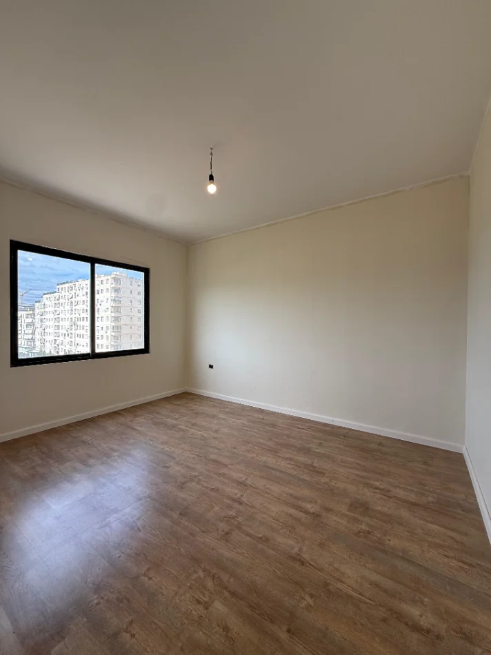 Tirane, shitet 1+1+Ballkon Kati 4, 📍Astir, prane Kompleksit Fratari, Çmimi: 8.900.000 Leke