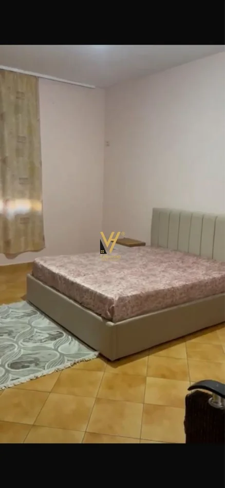 Tirane, jepet me qera apartament 1+1+Ballkon Kati 3, 70 m² 420 € (SELITE)