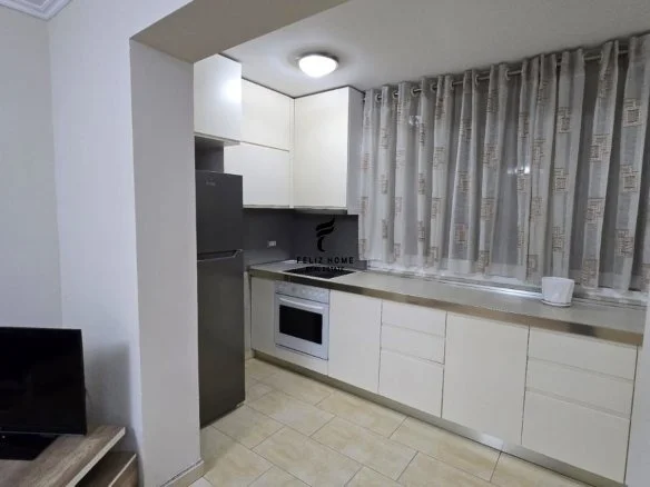 Tirane, jepet me qera apartament 1+1+Ballkon Kati 3, 65 m² 550 € (VASIL SHANTO)