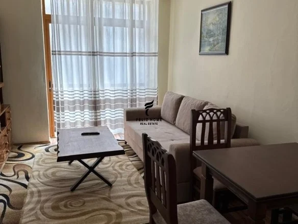 Tirane, jepet me qera apartament 1+1+Ballkon Kati 2, 50 m² 500 € (BLLOK)