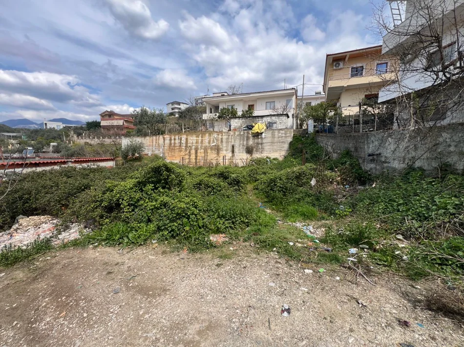 Tirane, shitet toke , 250 m² (Shkoze)