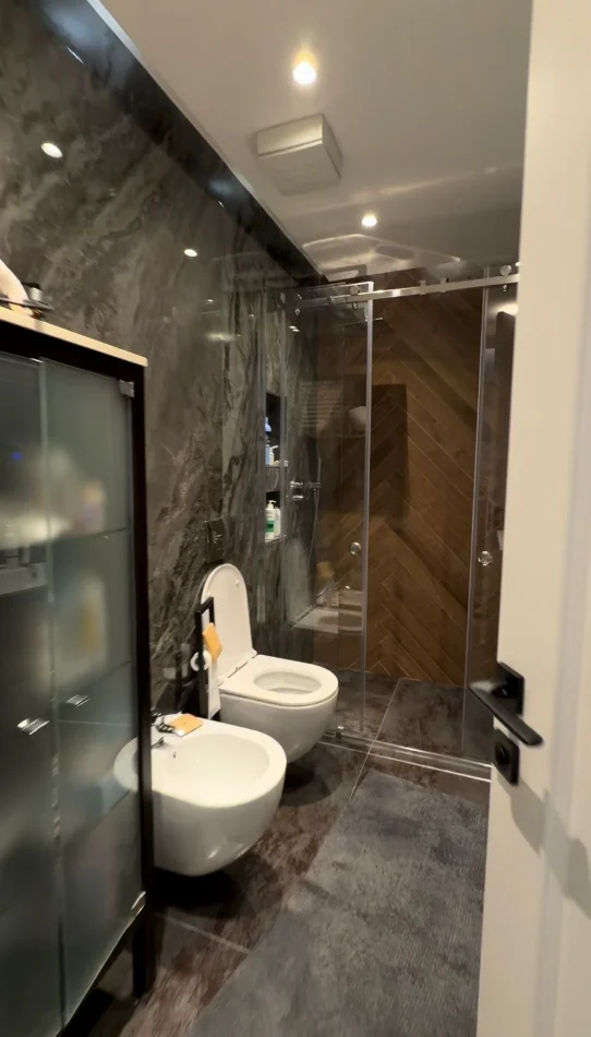 Tirane, shitet apartament 3+1+Aneks+Ballkon Kati 8, 162 m² 800.000 € (Apartament super luksoz 3+1 per shitje tek Rruga e Elbasanit)