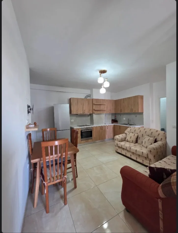 jepet me qera apartament 2+1 , 500 € (Astir)