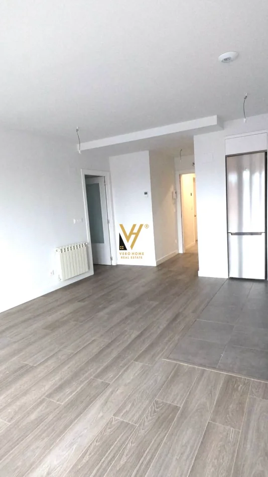Tirane, shitet apartament 2+1+Ballkon Kati 3, 96 m² 235.000 € (MINE PEZA)