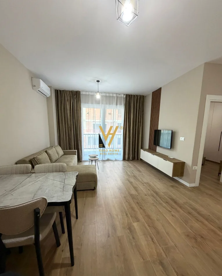 Tirane, jepet me qera apartament 1+1+Ballkon Kati 4, 56 m² 440 € (UNIVERS CITY)