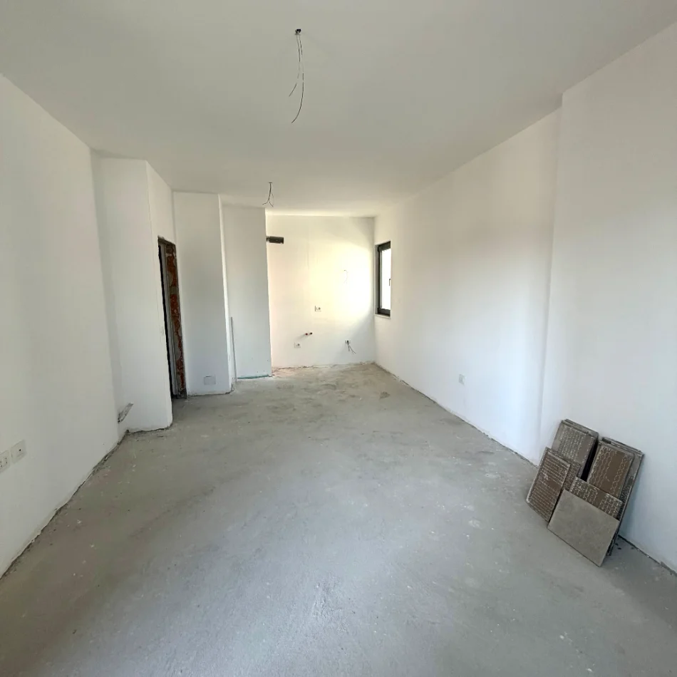 Tirane, shes apartament 1+1+Ballkon Kati 3, 71 m² 180.000 € (Corner Residence)