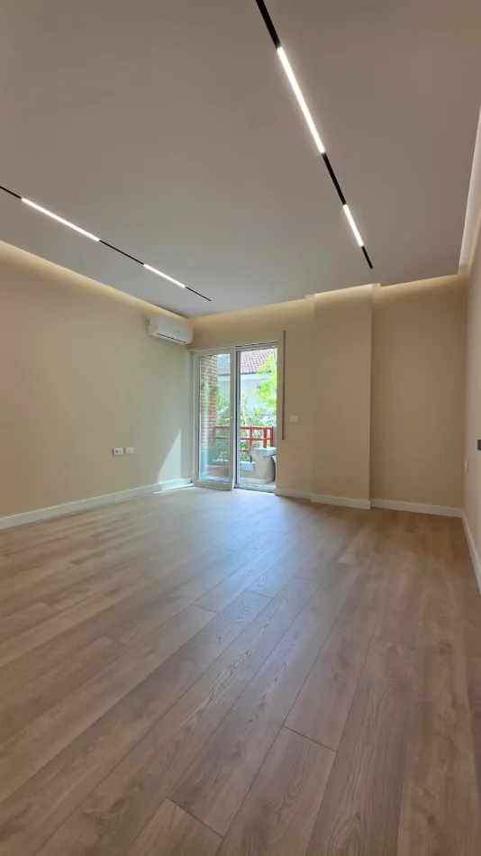 Tirane, jepet me qera apartament 2+1 Kati 2, 114 m² 