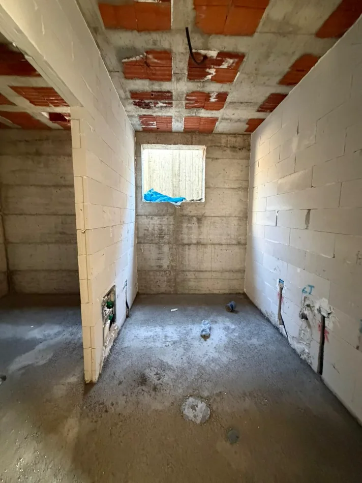 Tirane, shitet Vile 3+1+Ballkon Kati 0, 373 m² 700.000 € (Rolling Hills Residences, Liqeni i Farkës)