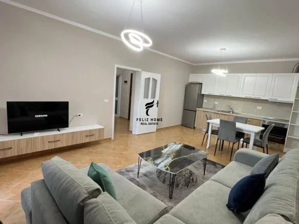 Tirane, jepet me qera apartament 1+1+Ballkon Kati 4, 75 m² 500 € (JORDAN MISJA)