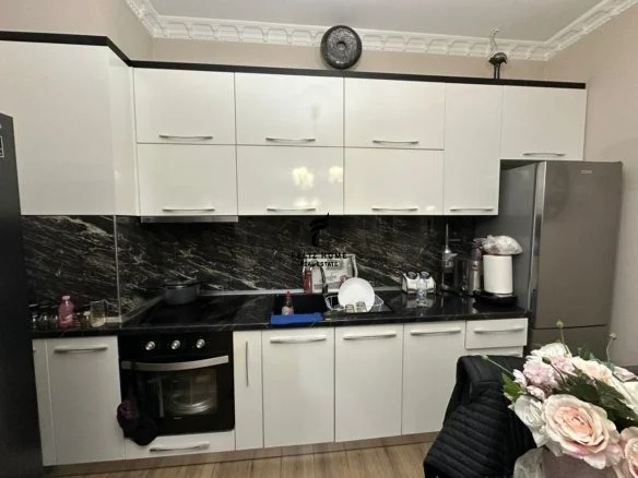 Tirane, shitet apartament 2+1+Ballkon Kati 6, 110 m² 320.000 € (PAZARI I RI)