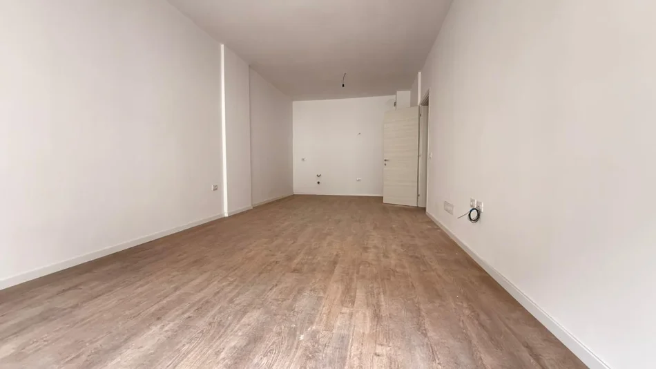Tirane, shitet 1+1 Kati 4, 82 m² 135.000 € 