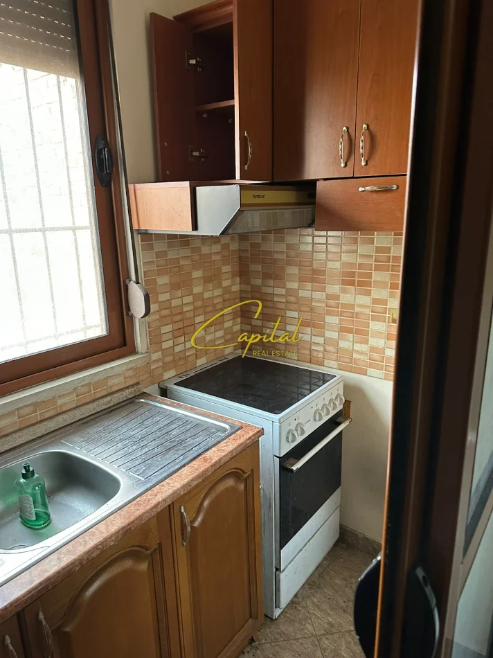 Tirane, shitet apartament 2+1 Kati 2, 73 m² 135.000 € (XHAMLLIKU)