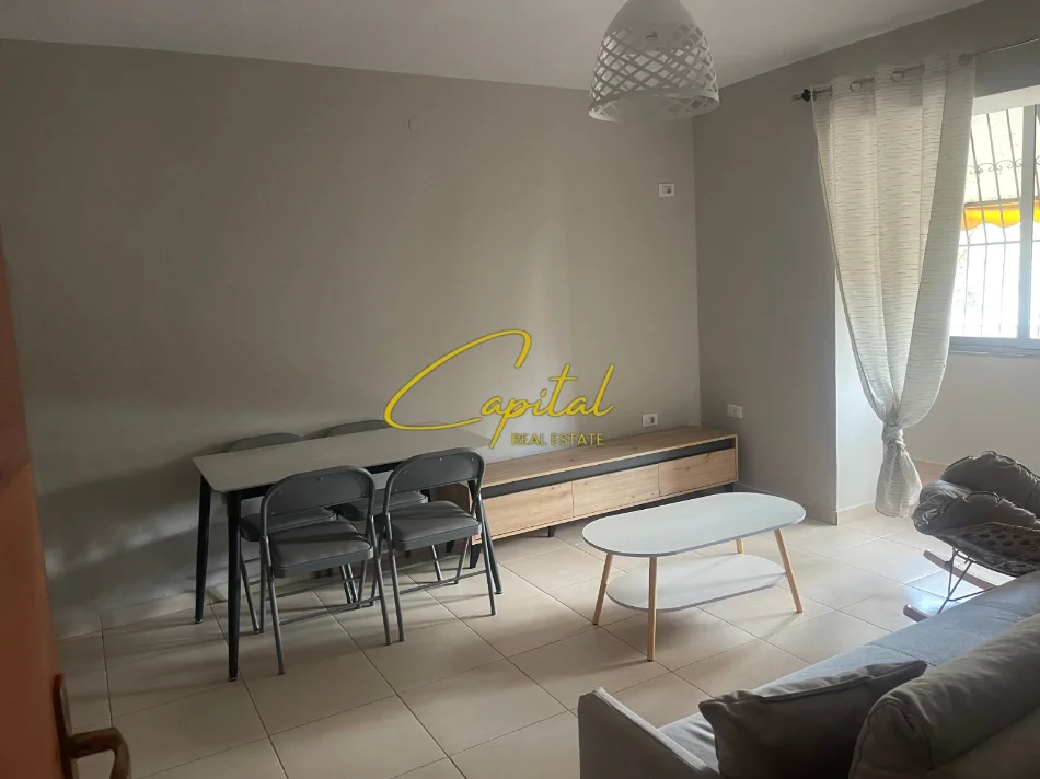 Tirane, jepet me qera apartament 1+1 Kati 2, 50 m² 450 € (BLV BAJRAM CURRI)