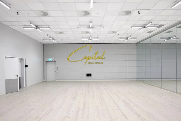 Tirane, jepet me qera ambjent biznesi Kati 1, 196 m² 3.500 € (RRUGA 5 MAJI)