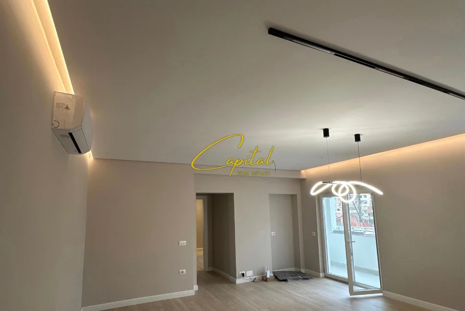 Tirane, jepet me qera zyre Kati 3, 105 m² 850 € (DON BOSKO)