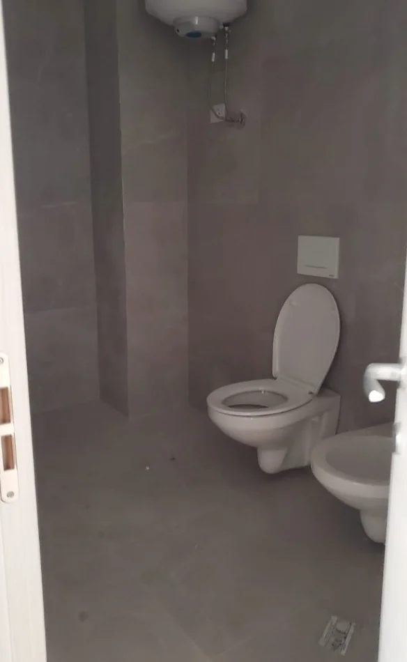 Tirane, shitet apartament 1+1 Kati 4, 82 m² 135.000 € (Dritan Hoxha)