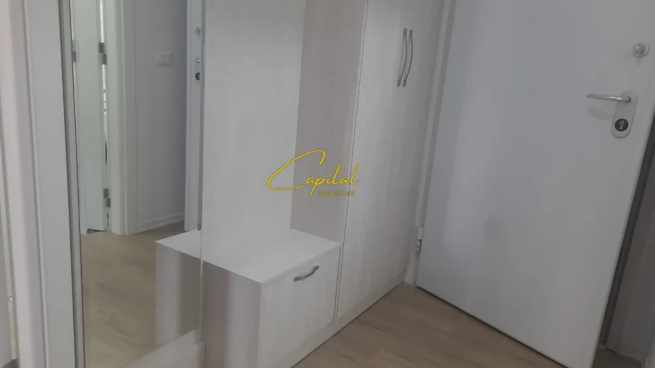 Tirane, jepet me qera apartament 2+1 Kati 2, 110 m² 600 € (XHAMLLIKU)