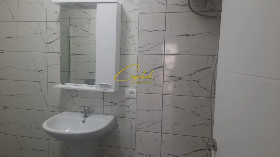 Tirane, jepet me qera apartament 2+1 Kati 2, 110 m² 600 € (XHAMLLIKU)