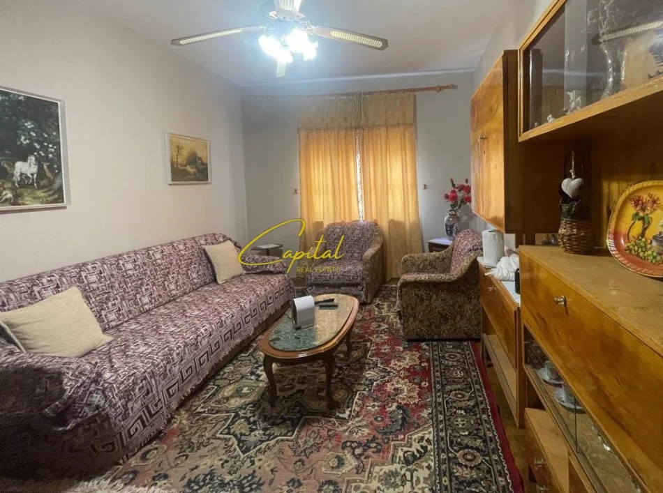 Tirane, jepet me qera apartament 2+1 Kati 4, 80 m² 550 € (RRUGA FERIT XHAJKO)