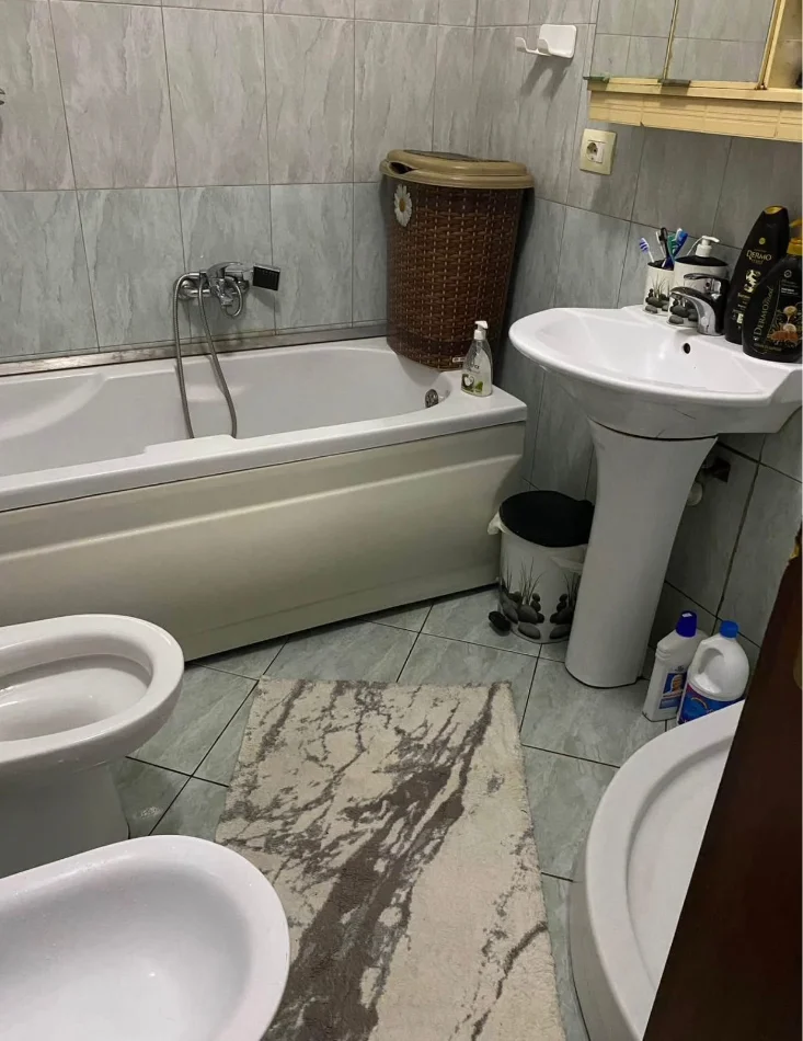 Tirane, shitet apartament 2+1+Aneks+Ballkon Kati 7, 101 m² 