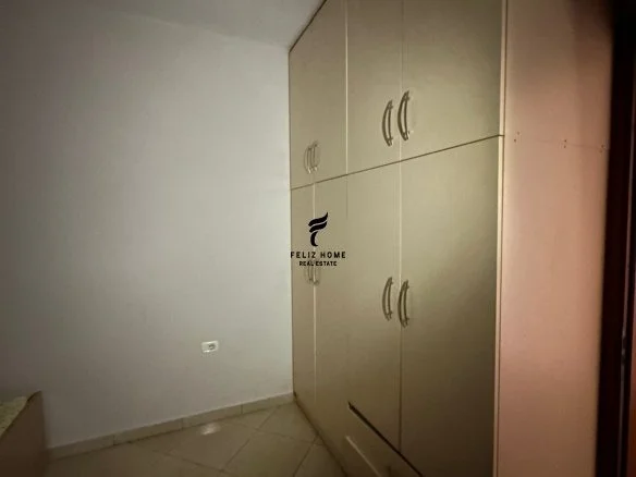 Tirane, jepet me qera apartament 2+1 Kati 5, 94 m² 550 € (ASTIR)