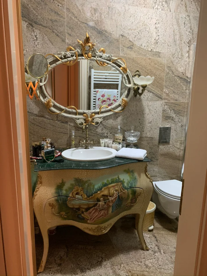 Tirane, shitet apartament 2+1 Kati 2, 122 m² 220.000 € (Kinostudio)